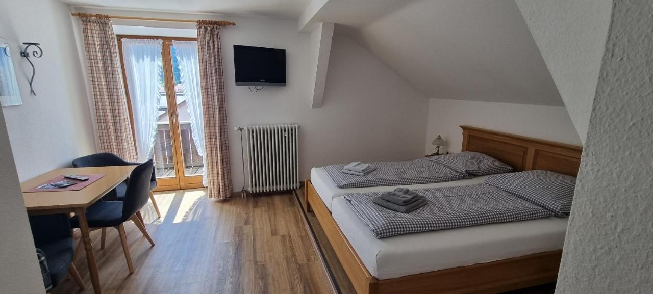 Gasthof Zum Rassen Garmisch-Partenkirchen Bagian luar foto
