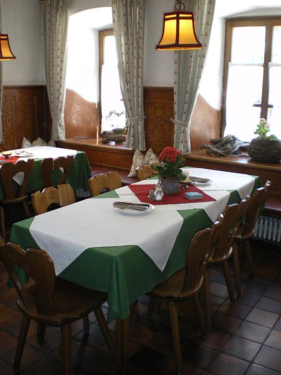 Gasthof Zum Rassen Garmisch-Partenkirchen Bagian luar foto