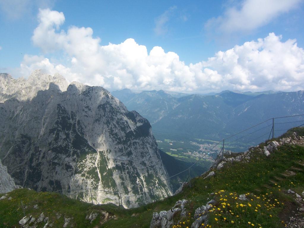 Gasthof Zum Rassen Garmisch-Partenkirchen Bagian luar foto