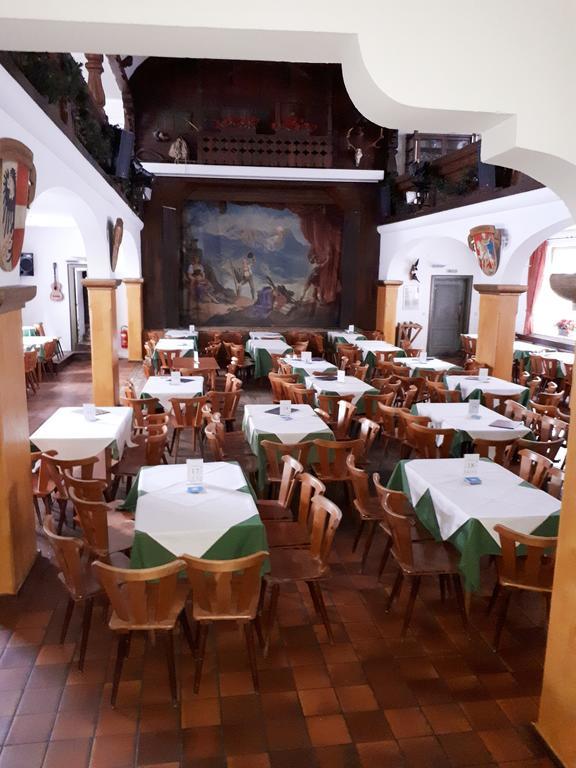Gasthof Zum Rassen Garmisch-Partenkirchen Bagian luar foto